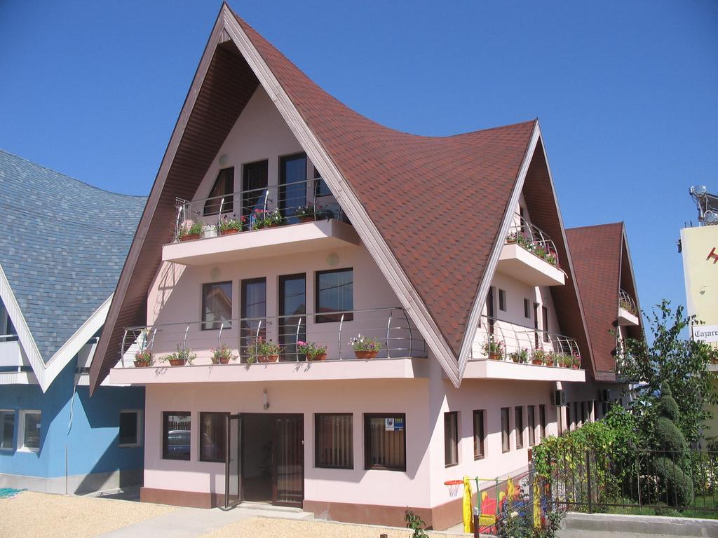 Pensiunea Iubesc Marea Costinesti Exterior photo